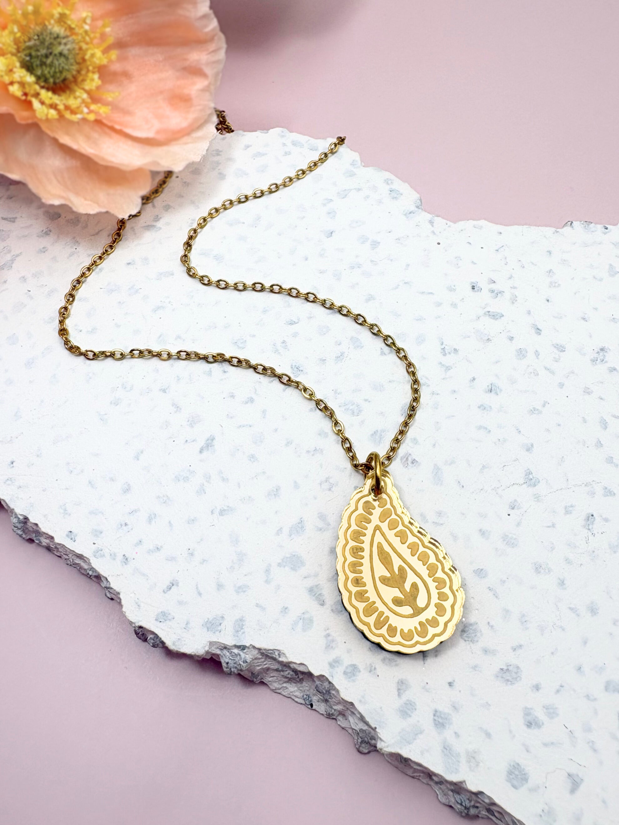 Aligned Abundant Paisley Pendant Affirmation Necklace – Gold Mirror Acrylic | Isla & Marigold