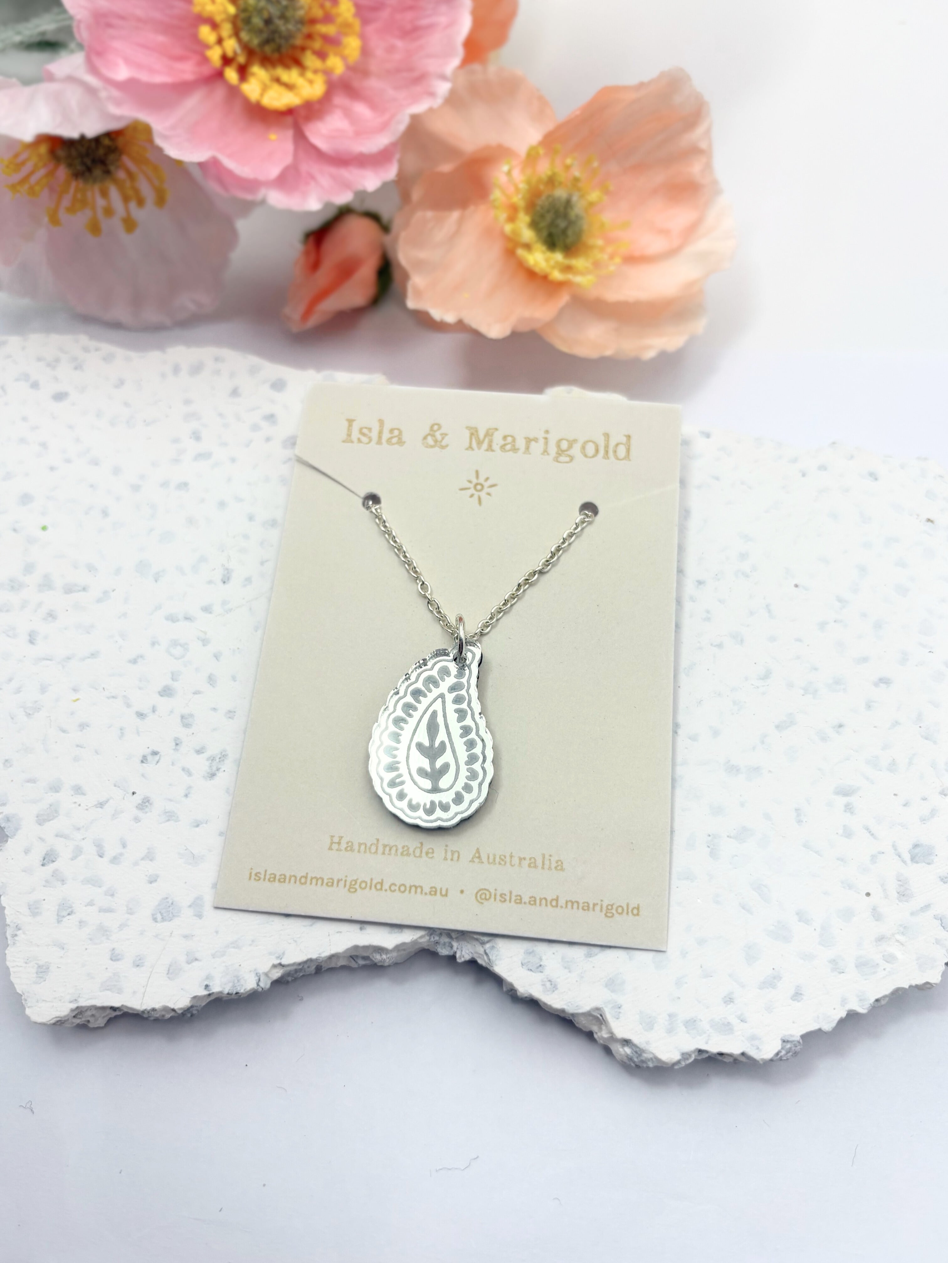 Aligned Abundant Paisley Pendant Affirmation Necklace – Silver Mirror Acrylic | Isla & Marigold