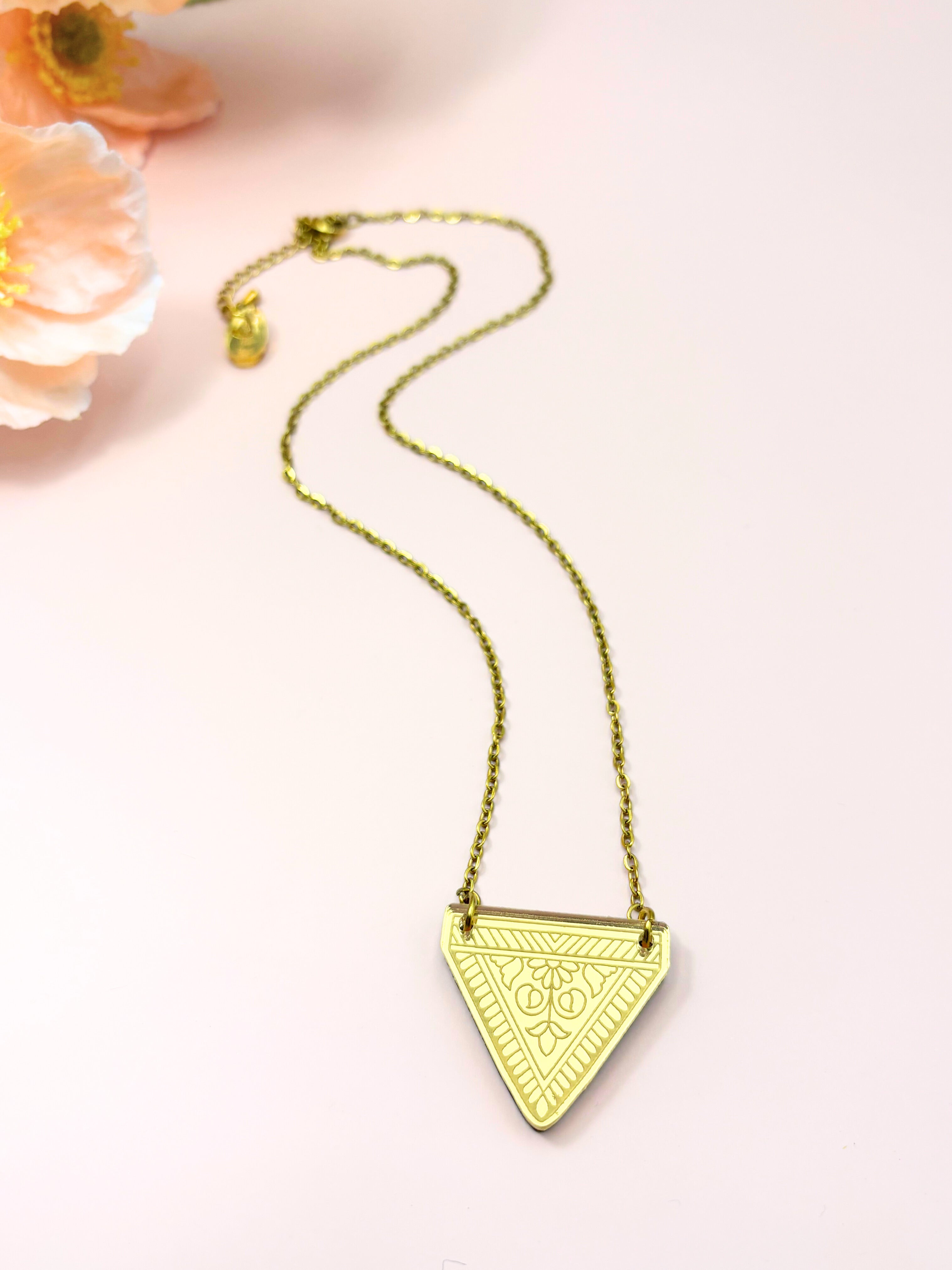 Embrace My Power Affirmation Pendant Necklace – Gold Mirror Acrylic | Isla & Marigold