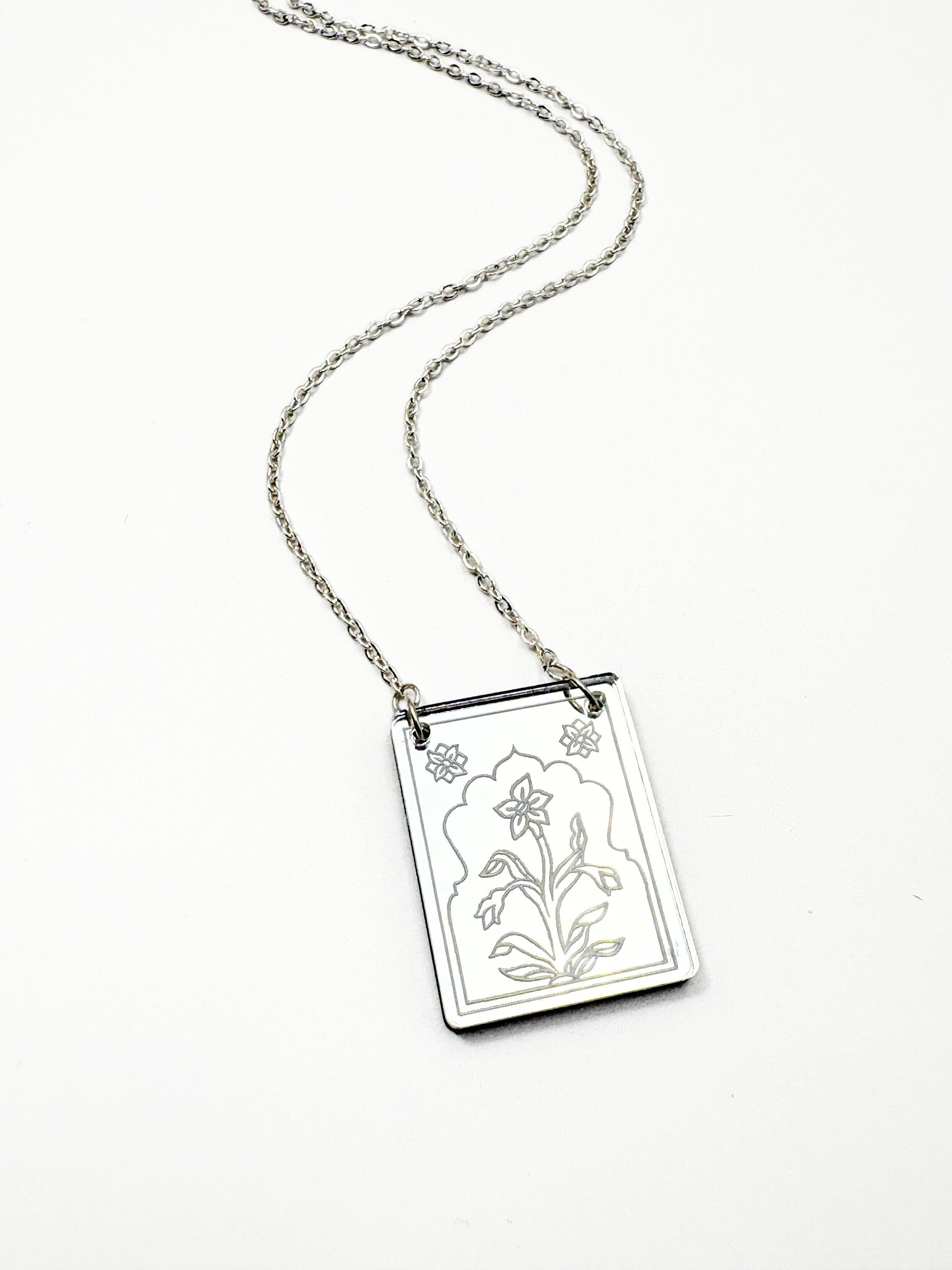 Dream Believe Receive Pendant Affirmation Necklace – Silver Mirror Acrylic | Isla & Marigold
