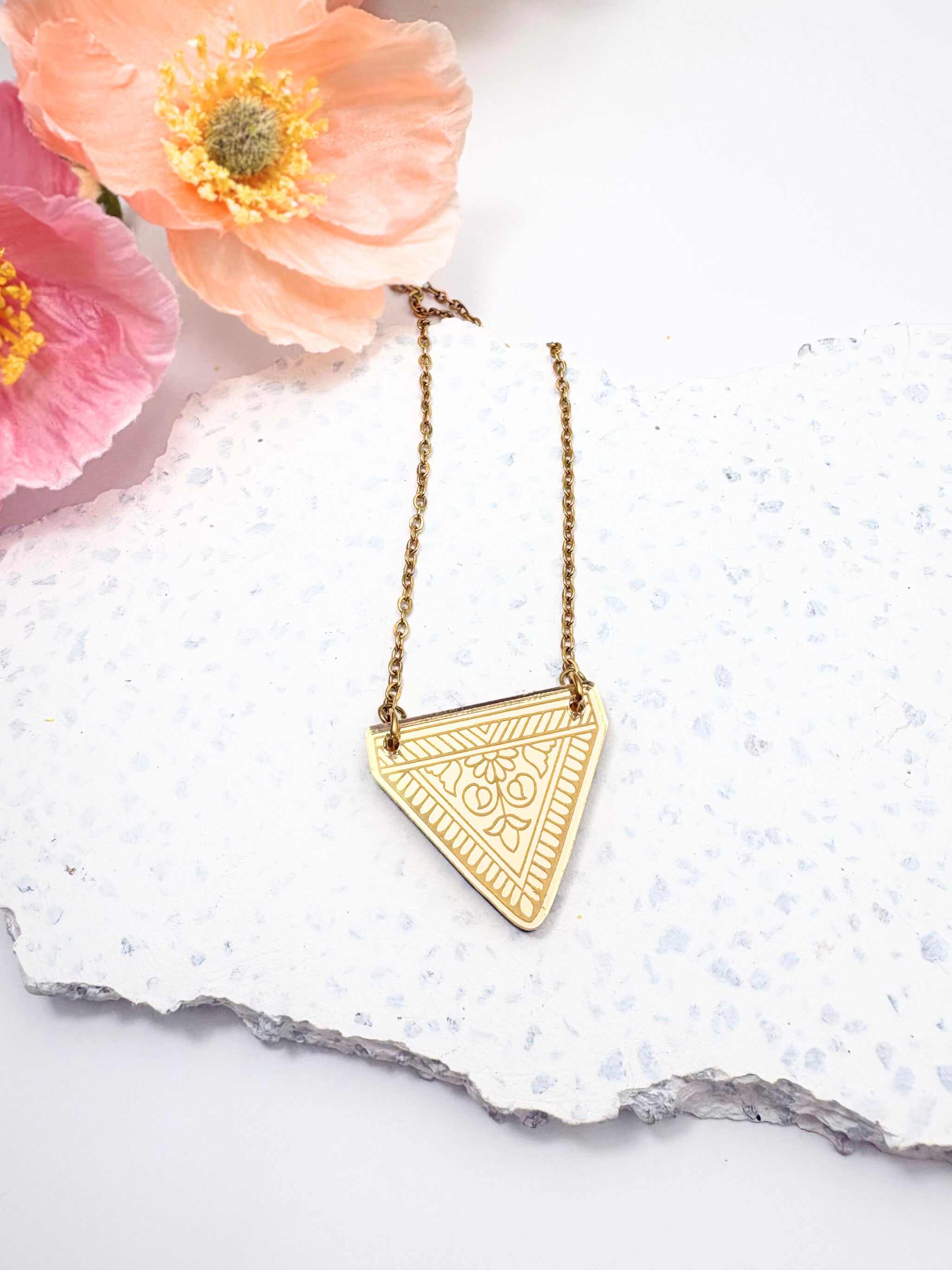 Embrace My Power Affirmation Pendant Necklace – Gold Mirror Acrylic | Isla & Marigold
