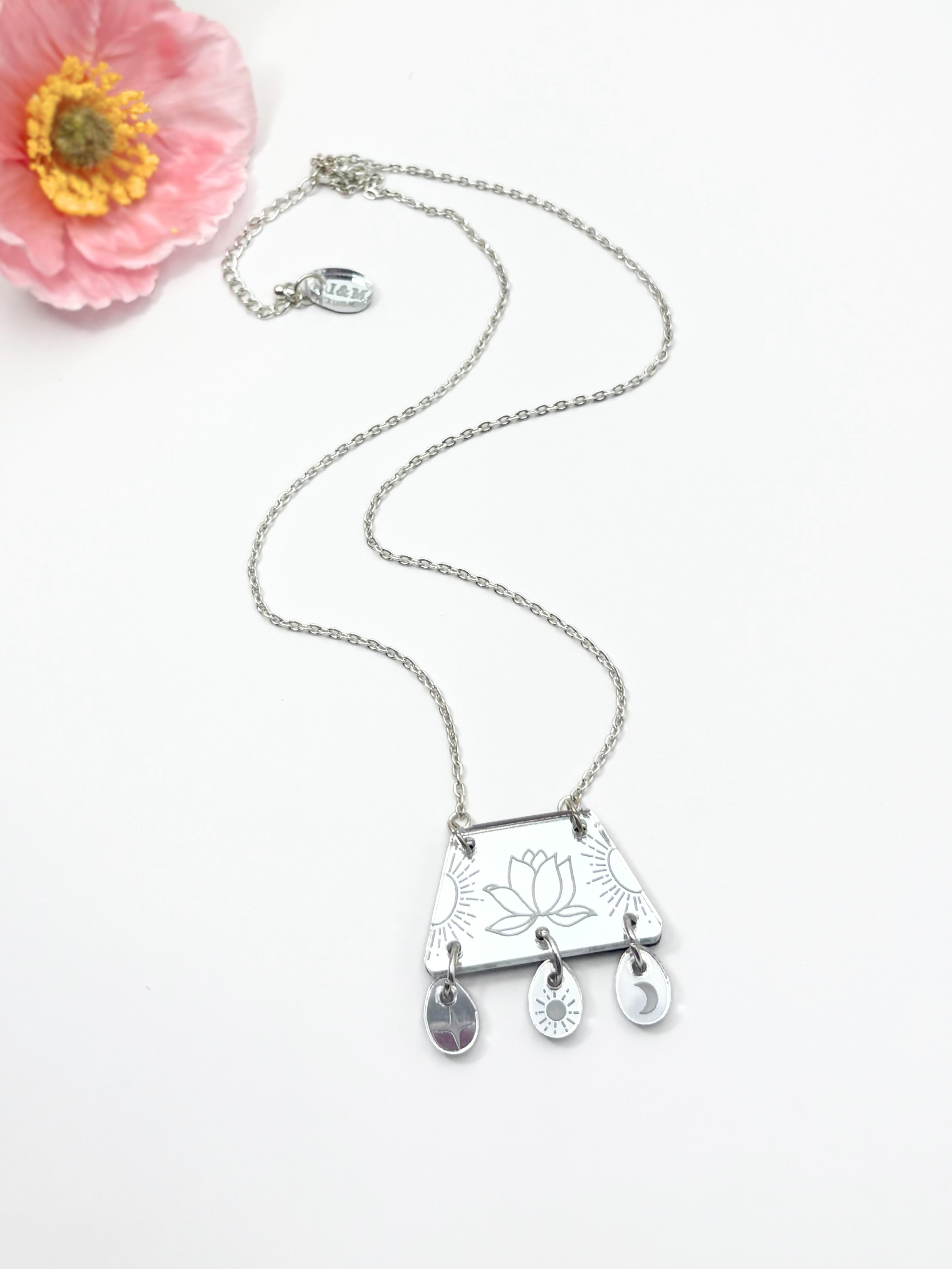 I Will Rise Affirmation Pendant Necklace – Silver Mirror Acrylic | Isla & Marigold