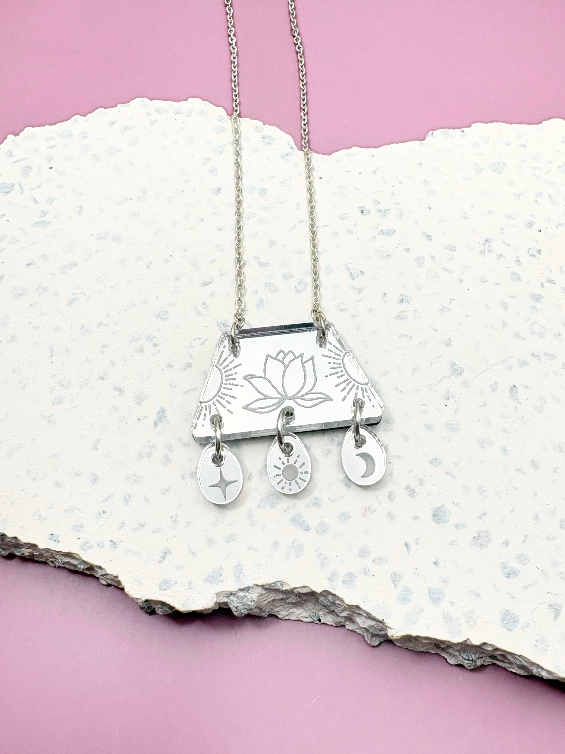 I Will Rise Affirmation Pendant Necklace – Silver Mirror Acrylic | Isla & Marigold