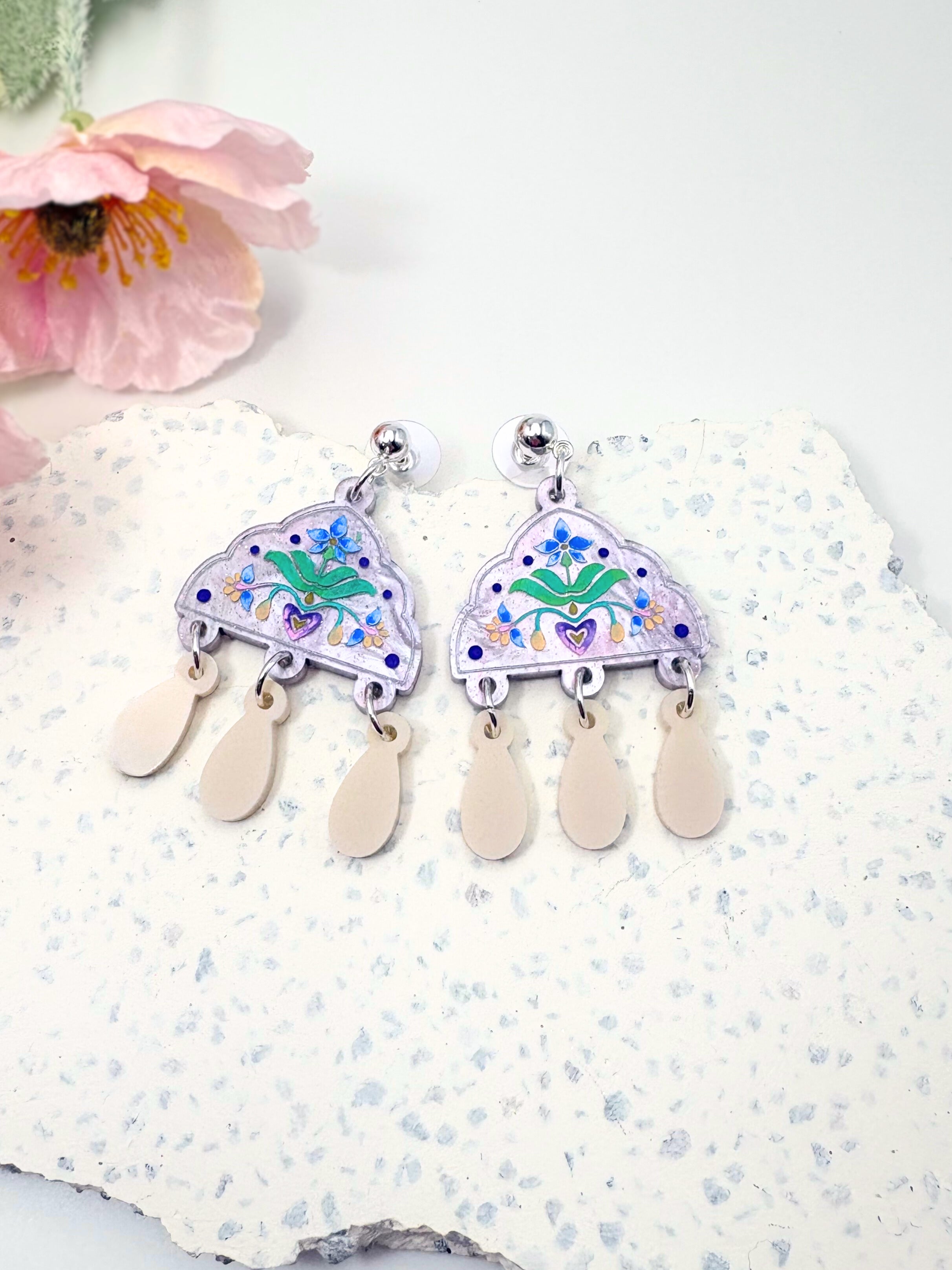 Inner Bloom Dangles - Lilac, Champagne & Gold Acrylic Earrings | Isla & Marigold